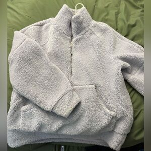 Lululemon light purple sherpa scuba